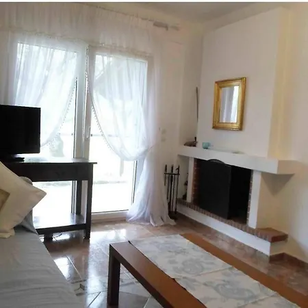 Beautiful Maisonete In Lagonisi 3* אורמוס פנגיאס